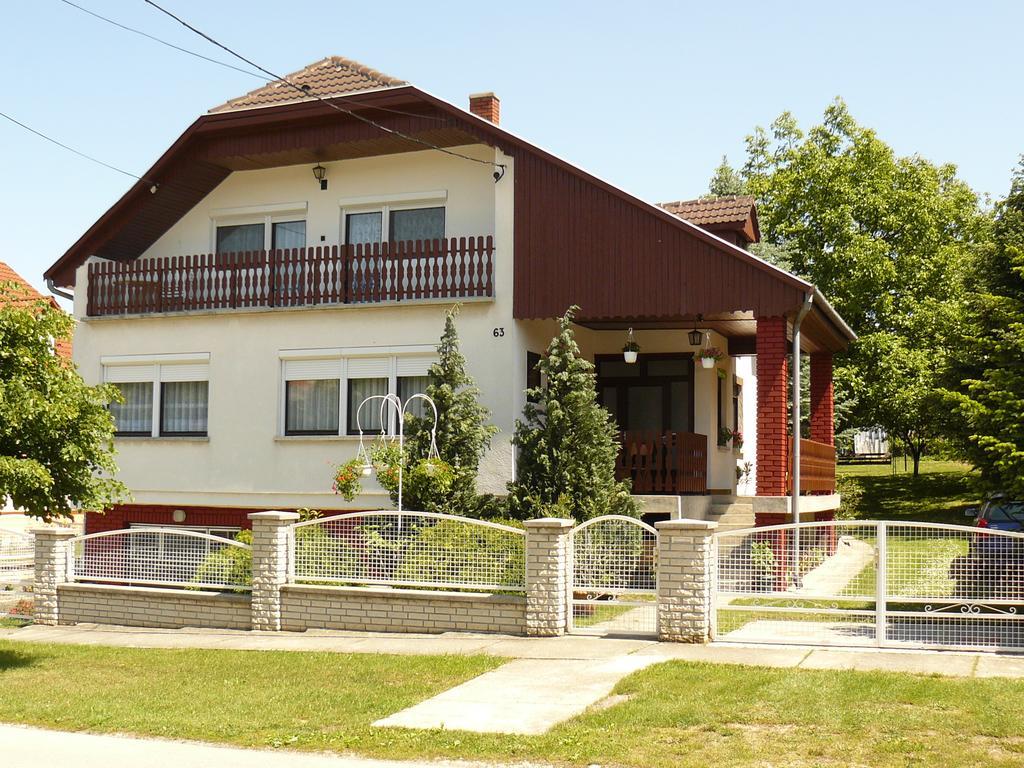 Zsuzsi Apartman Zalakaros Luaran gambar