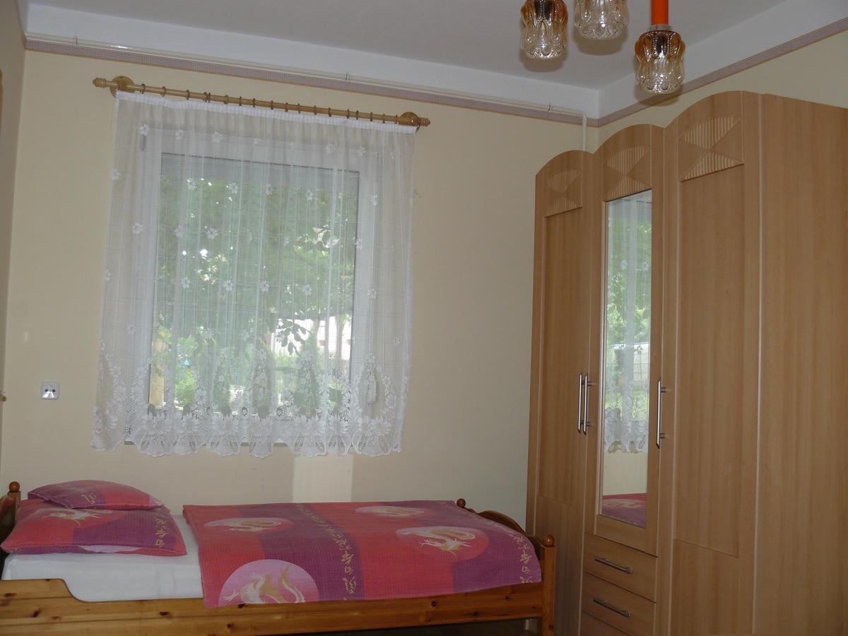 Zsuzsi Apartman Zalakaros Luaran gambar