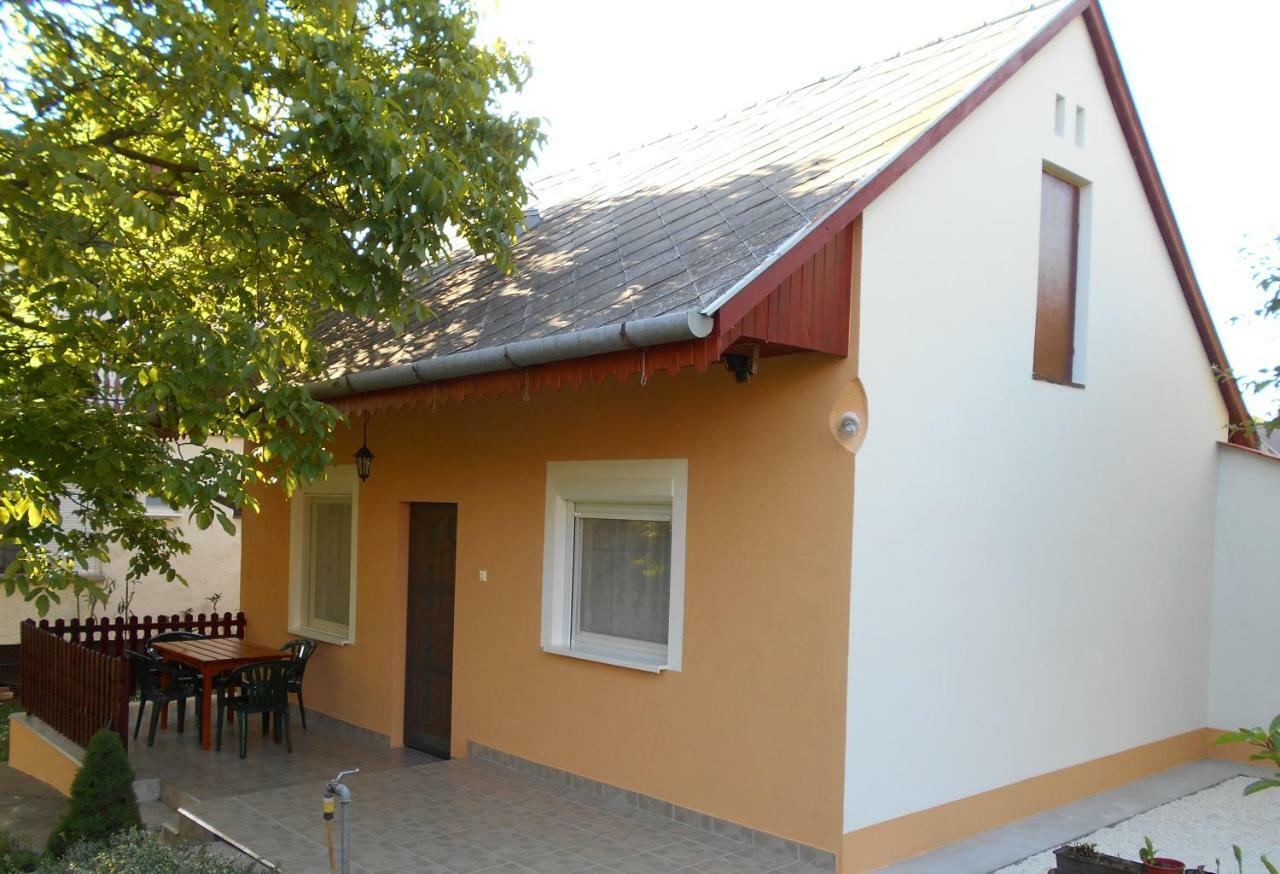 Zsuzsi Apartman Zalakaros Luaran gambar